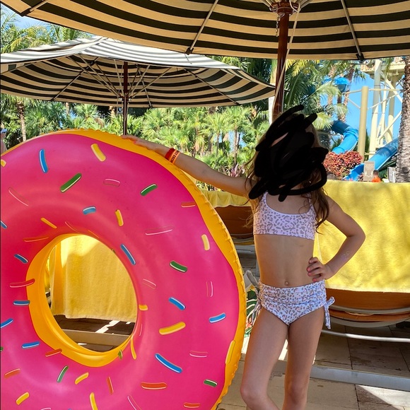 Designer high waisted pastel pink, pastel blue, and gray leopard bikini size 6. - Picture 2 of 4